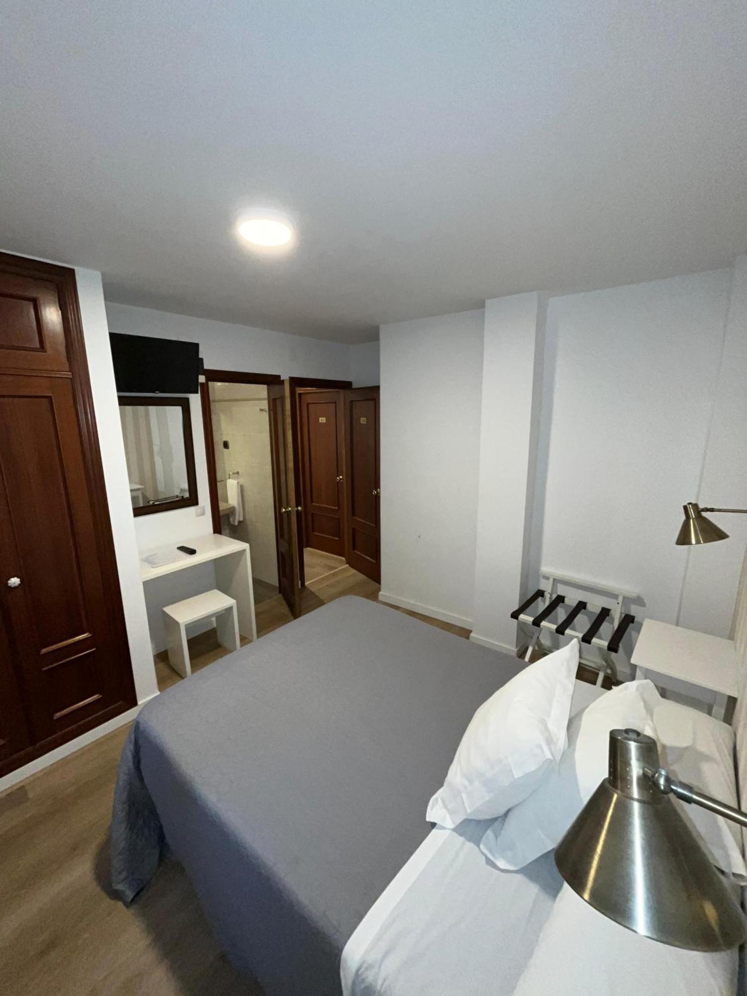 אוביידו Hotel Ovetense מראה חיצוני תמונה